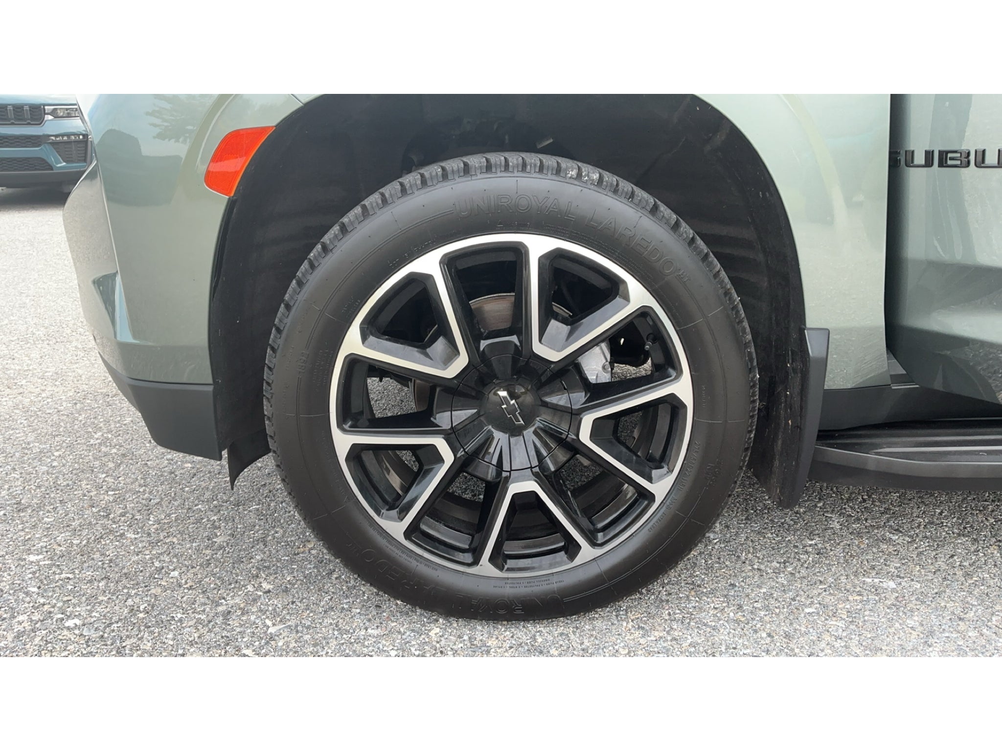 2023 Chevrolet Suburban RST