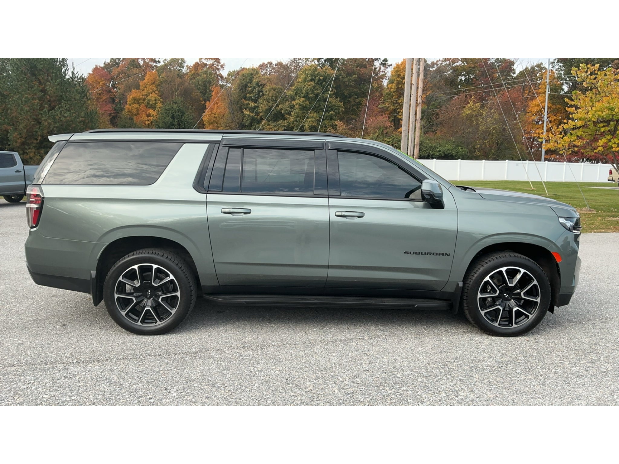 2023 Chevrolet Suburban RST
