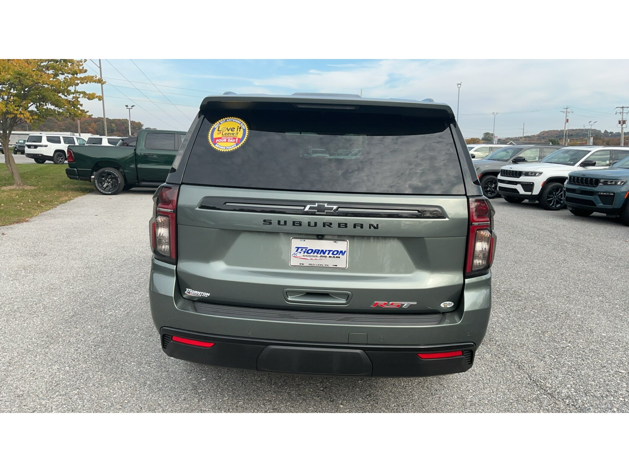 2023 Chevrolet Suburban RST