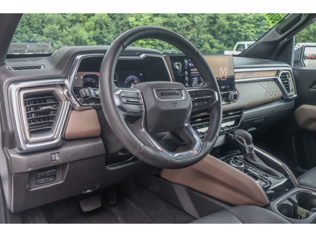 2025 GMC Canyon 4WD Denali
