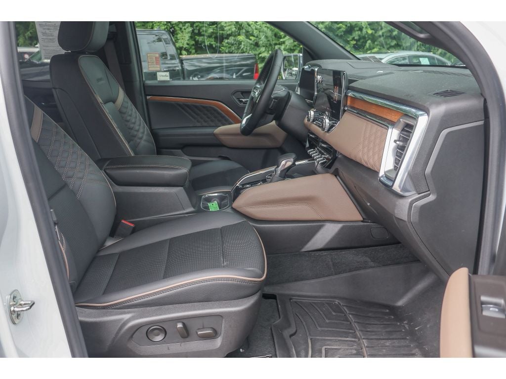 2025 GMC Canyon 4WD Denali
