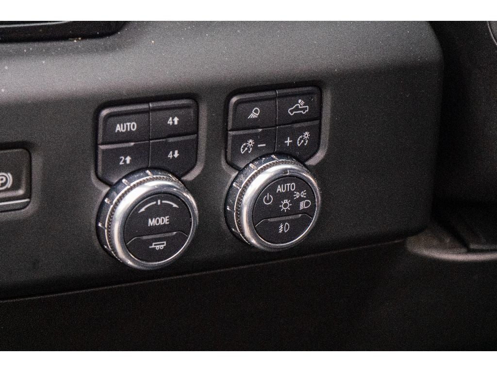 2023 GMC Sierra AT4