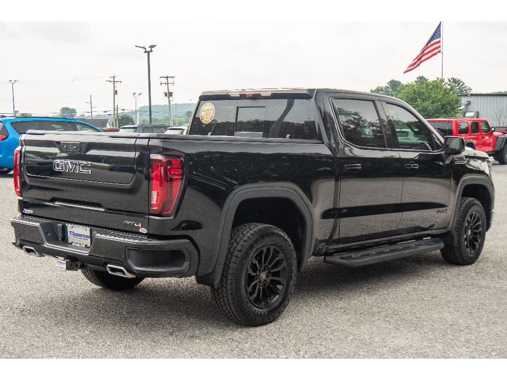 2023 GMC Sierra AT4