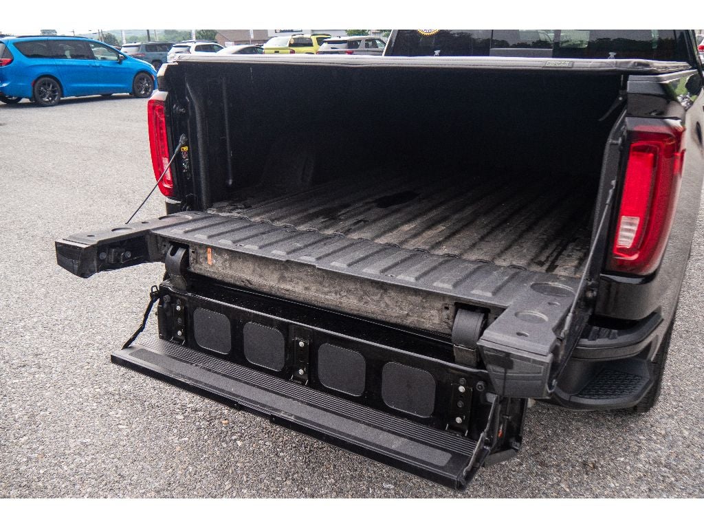 2023 GMC Sierra AT4