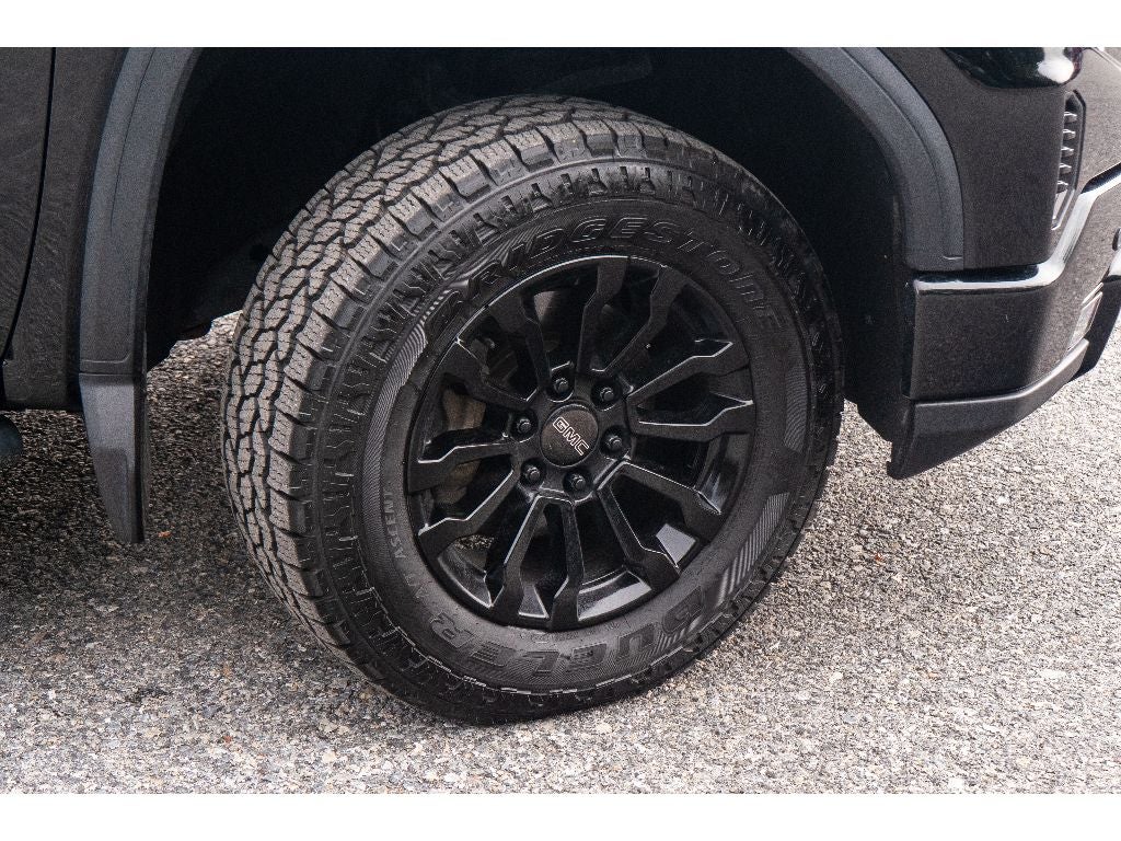 2023 GMC Sierra AT4