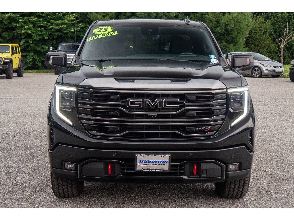 2023 GMC Sierra AT4
