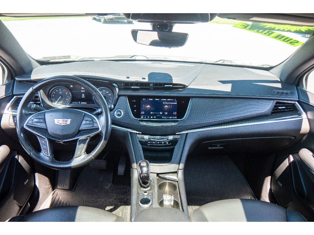 2022 Cadillac XT5 AWD Premium Luxury