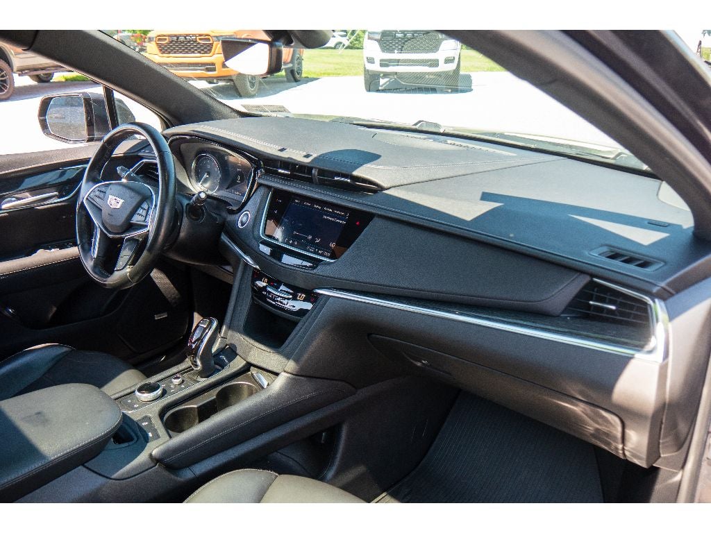 2022 Cadillac XT5 AWD Premium Luxury