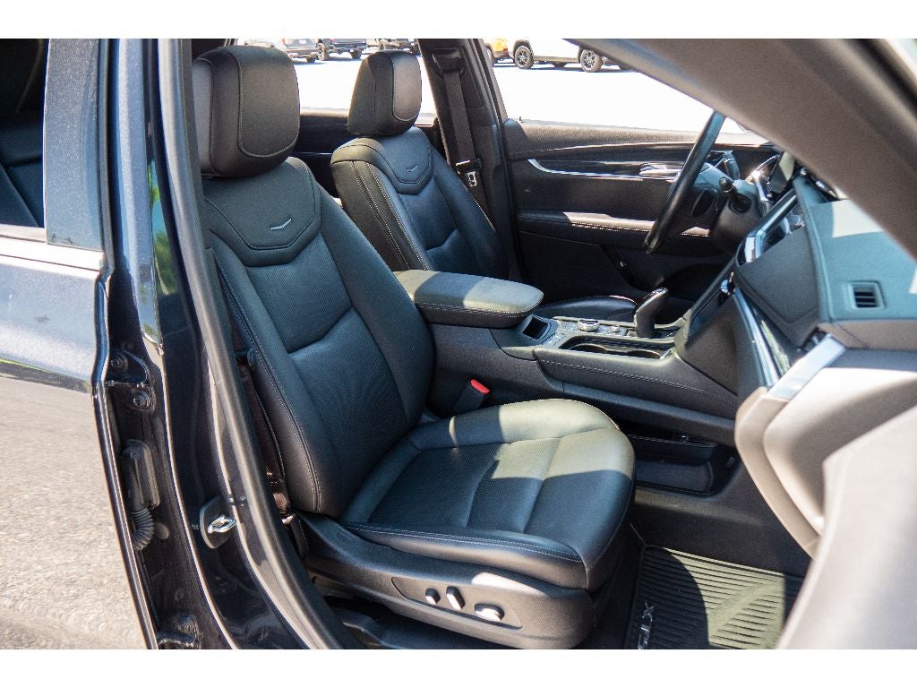2022 Cadillac XT5 AWD Premium Luxury