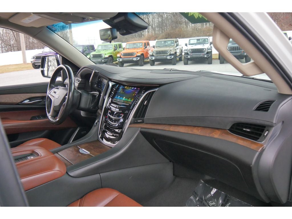 2019 Cadillac Escalade Luxury
