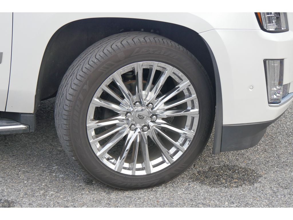 2019 Cadillac Escalade Luxury