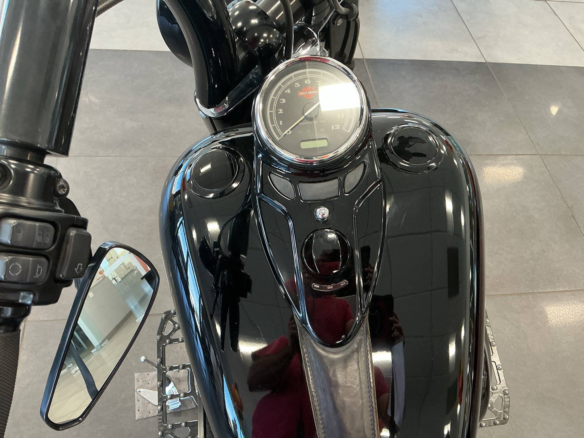 2017 Harley-Davidson FLS Slim Base