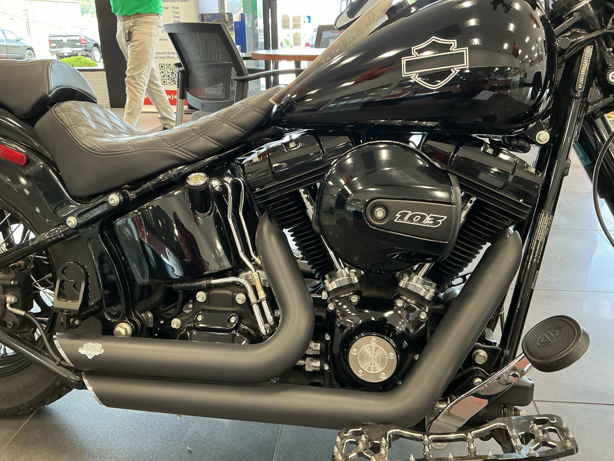 2017 Harley-Davidson FLS Slim Base