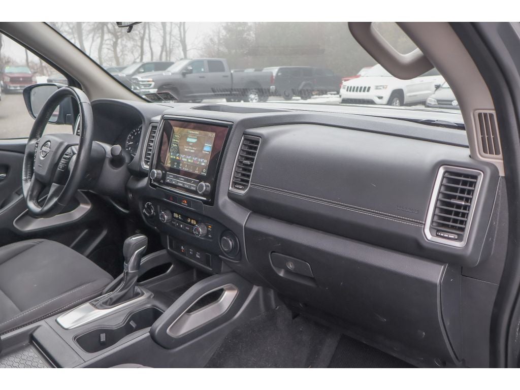 2022 Nissan Frontier SV