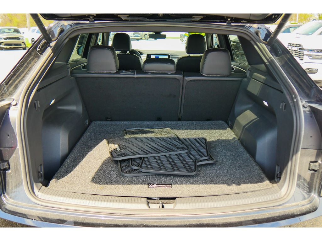 2024 Volkswagen Atlas Cross Sport 2.0T SE w/Technology