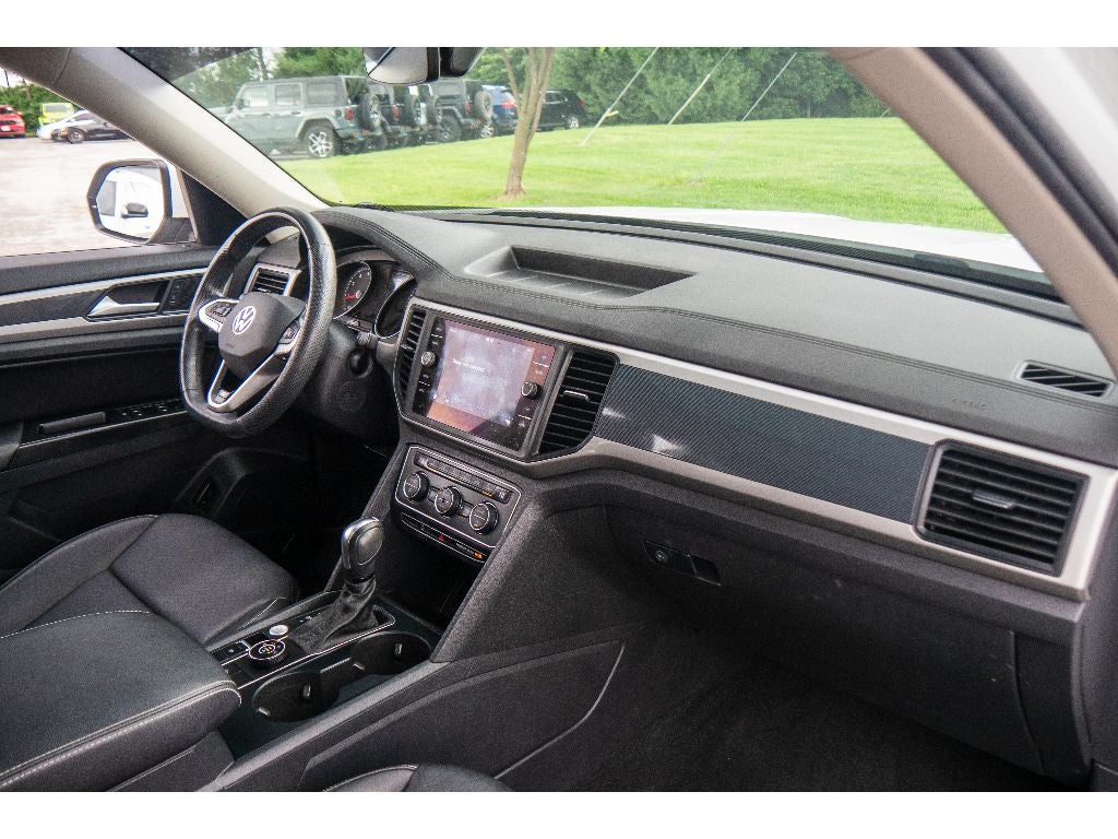 2021 Volkswagen Atlas 3.6L V6 SE w/Technology R-Line