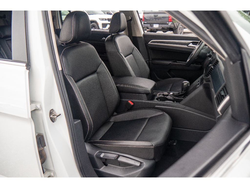2021 Volkswagen Atlas 3.6L V6 SE w/Technology R-Line