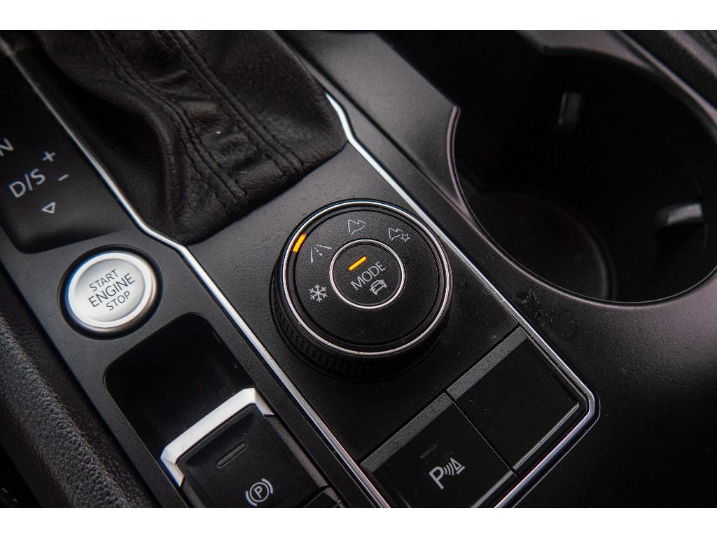 2021 Volkswagen Atlas 3.6L V6 SE w/Technology R-Line