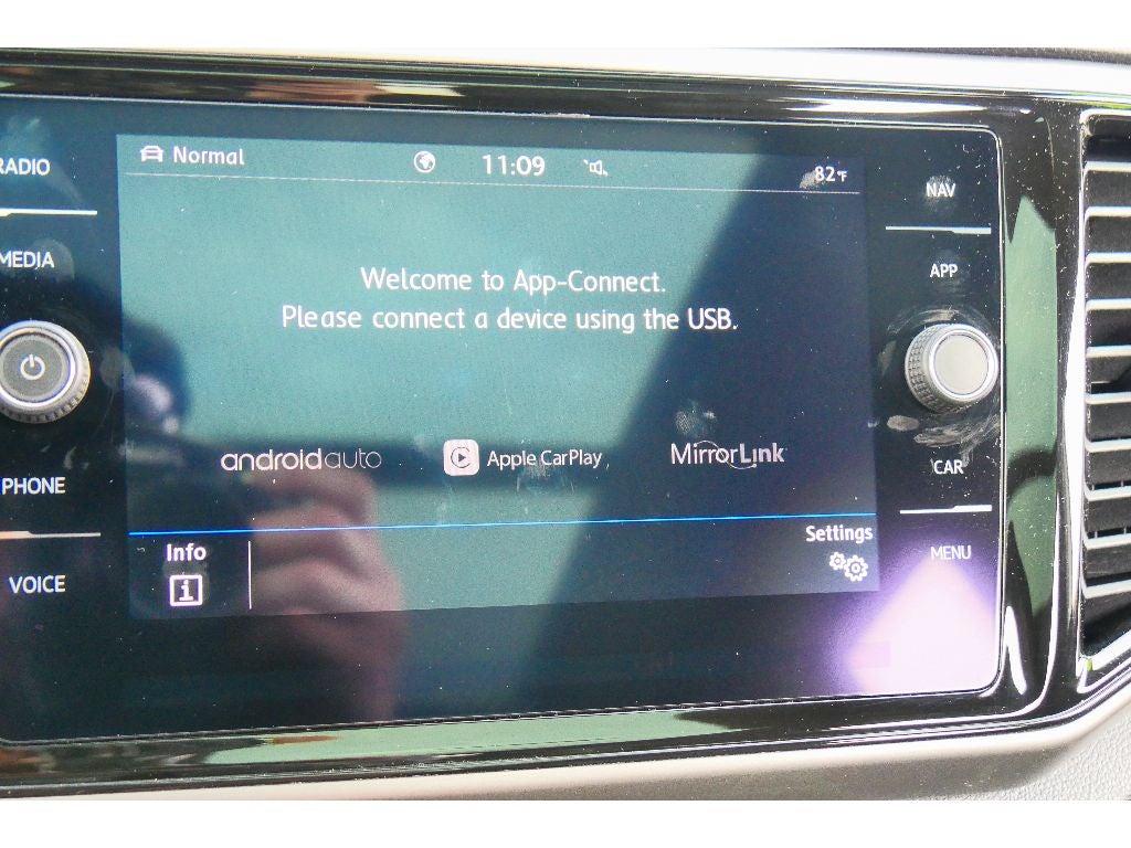 2020 Volkswagen Atlas Cross Sport 3.6L V6 SEL Premium R-Line