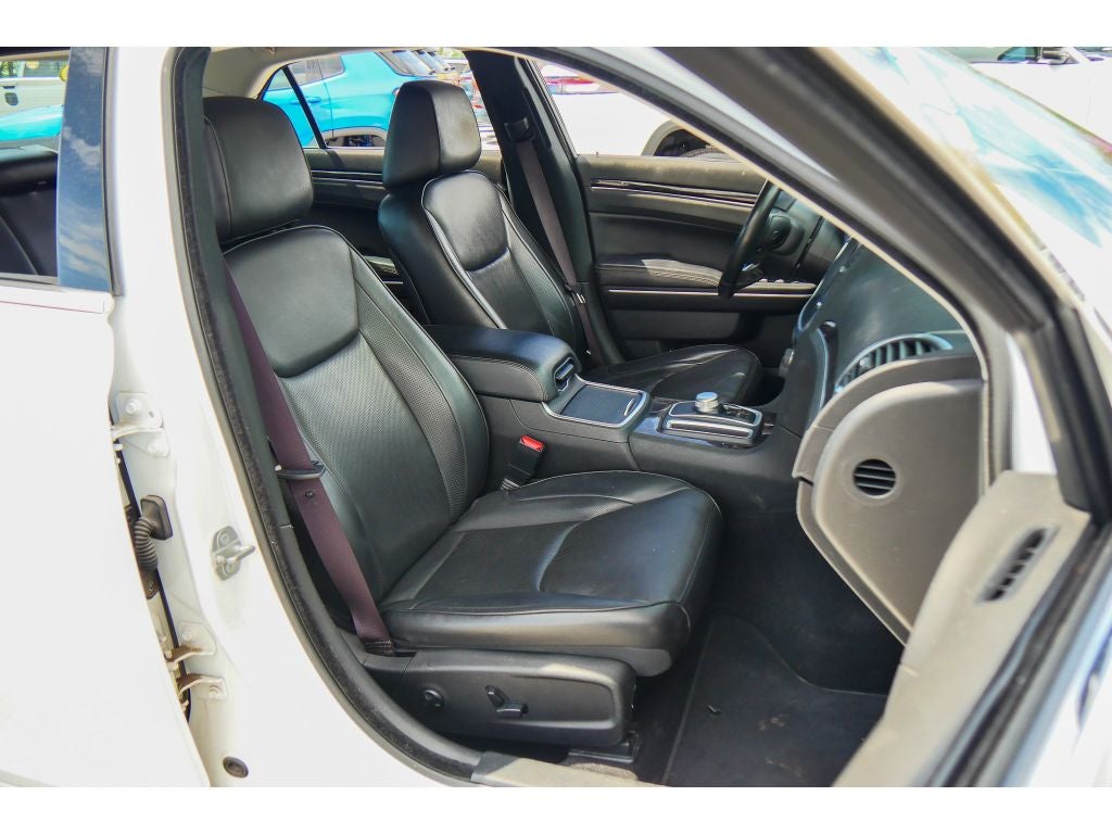 2019 Chrysler 300C Limited