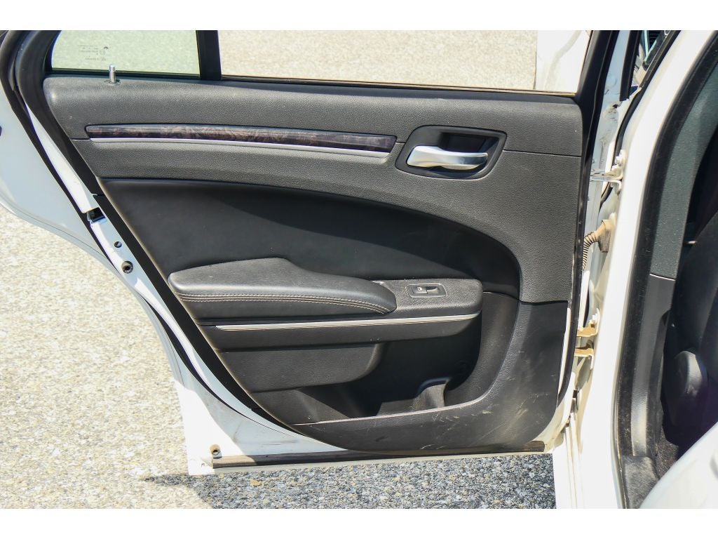 2019 Chrysler 300C Limited