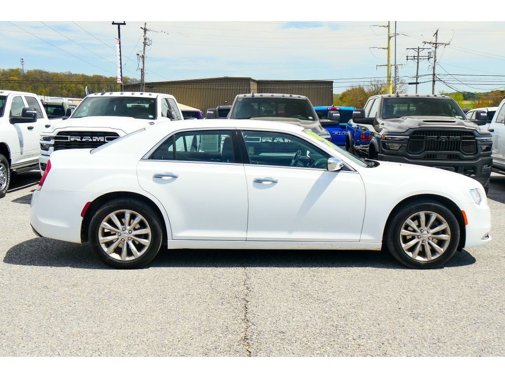 2019 Chrysler 300C Limited