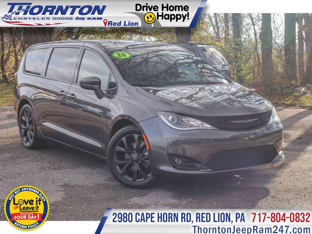 2020 Chrysler Pacifica Touring
