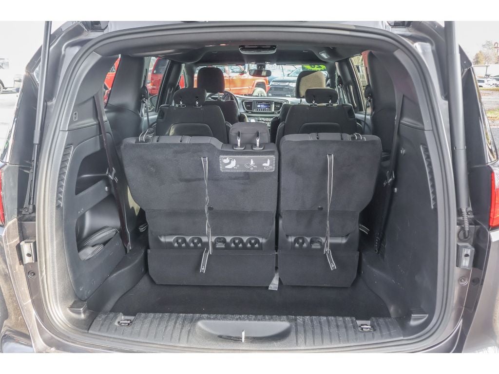 2020 Chrysler Pacifica Touring