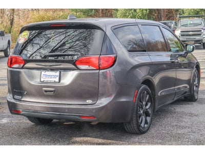 2020 Chrysler Pacifica Touring