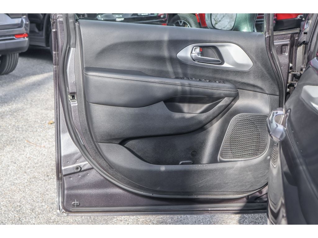 2020 Chrysler Pacifica Touring