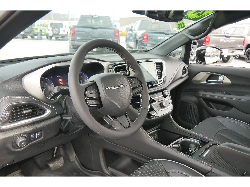 2024 Chrysler Pacifica Limited