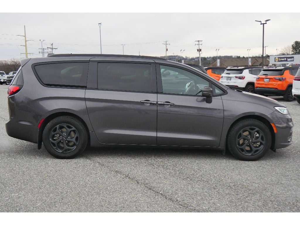 2021 Chrysler Pacifica Hybrid Touring