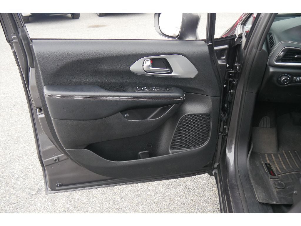 2021 Chrysler Pacifica Hybrid Touring