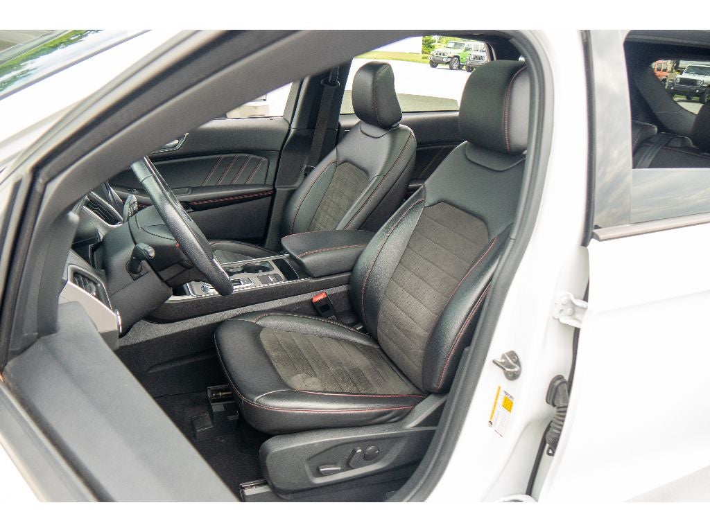 2022 Ford Edge ST-Line