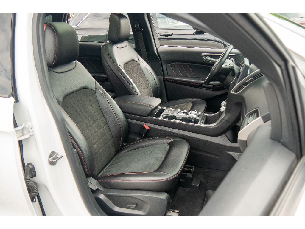 2022 Ford Edge ST-Line