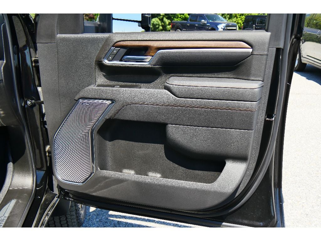 2025 Chevrolet Silverado High Country