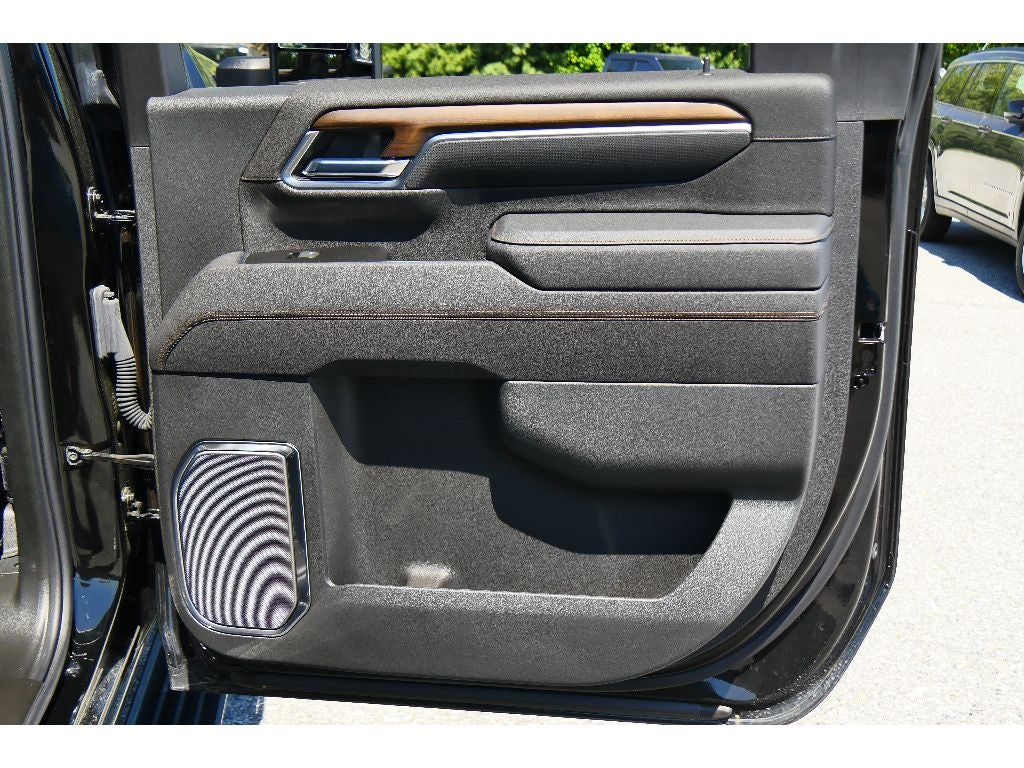 2025 Chevrolet Silverado High Country