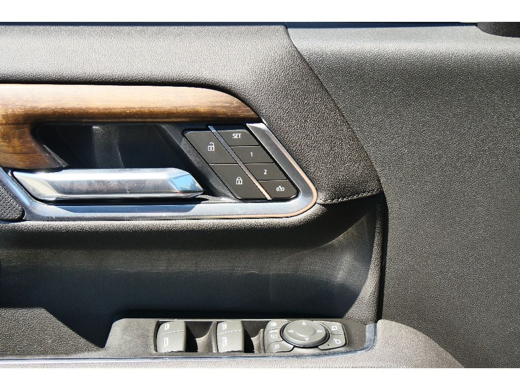 2025 Chevrolet Silverado High Country