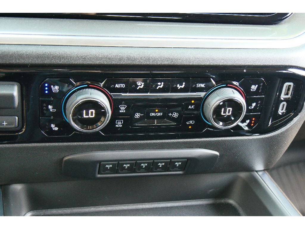2025 Chevrolet Silverado High Country