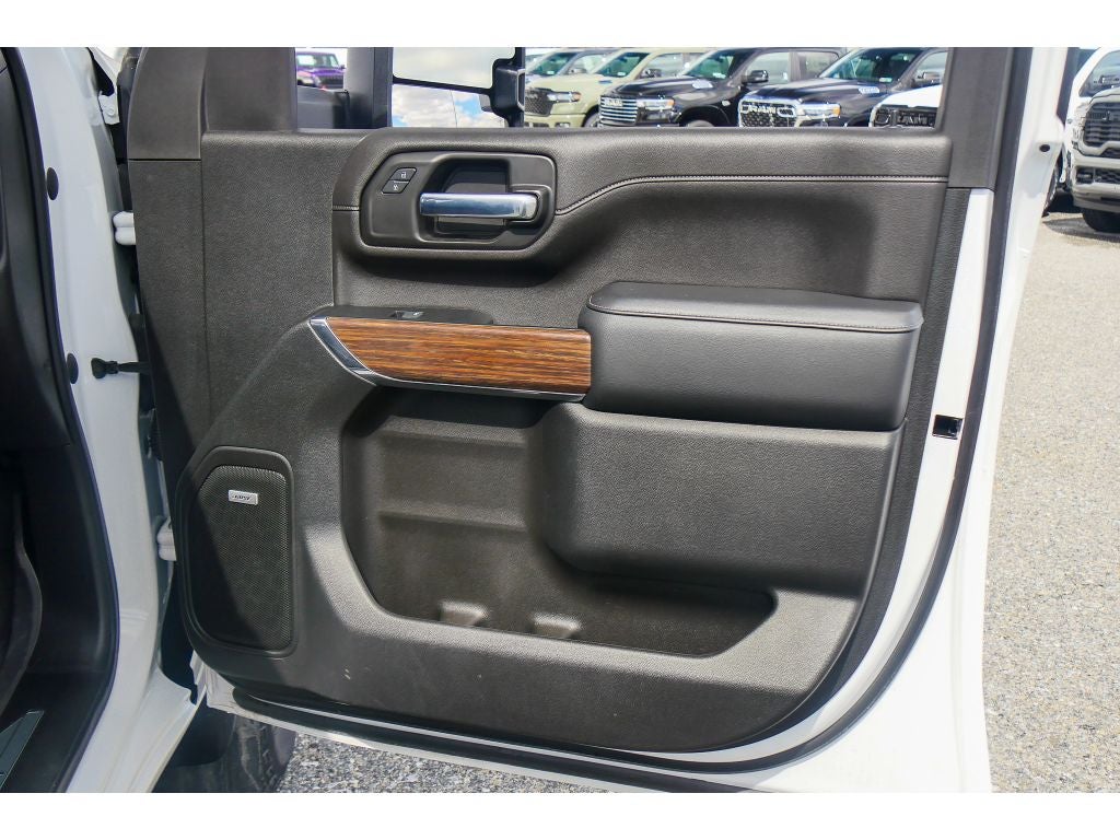 2023 Chevrolet Silverado High Country