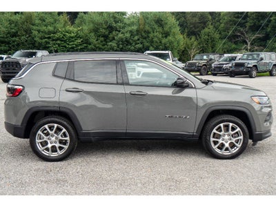 2023 Jeep Compass Latitude Lux