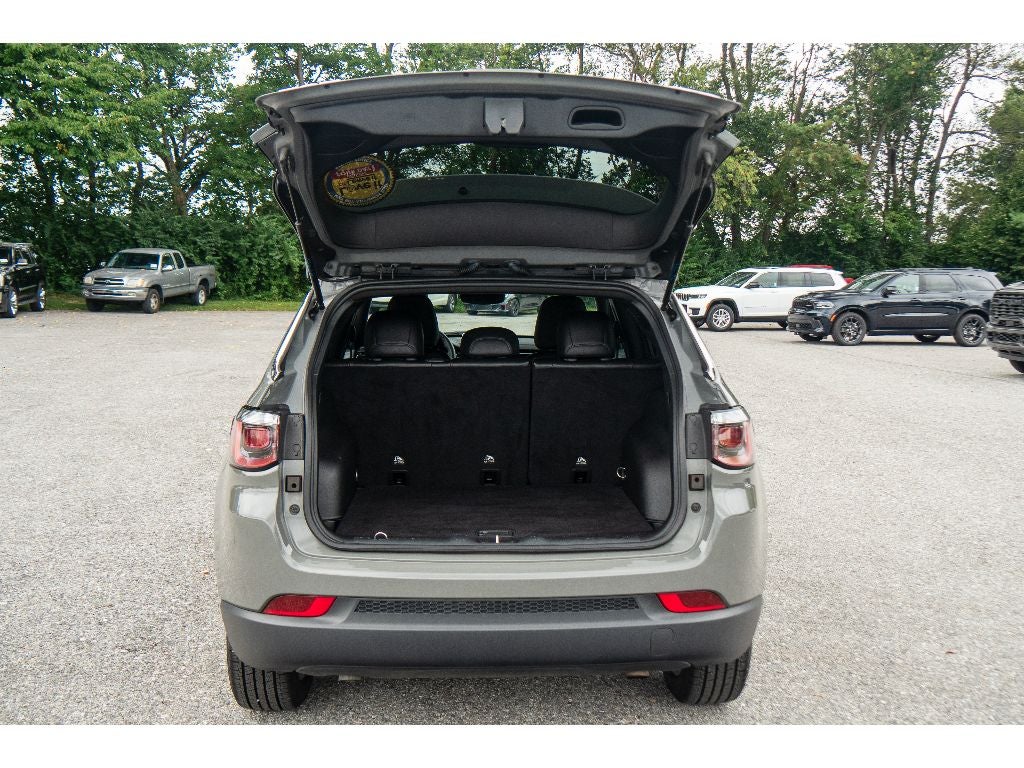 2023 Jeep Compass Latitude Lux
