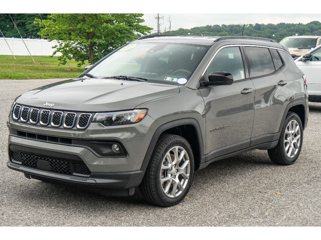 2023 Jeep Compass Latitude Lux