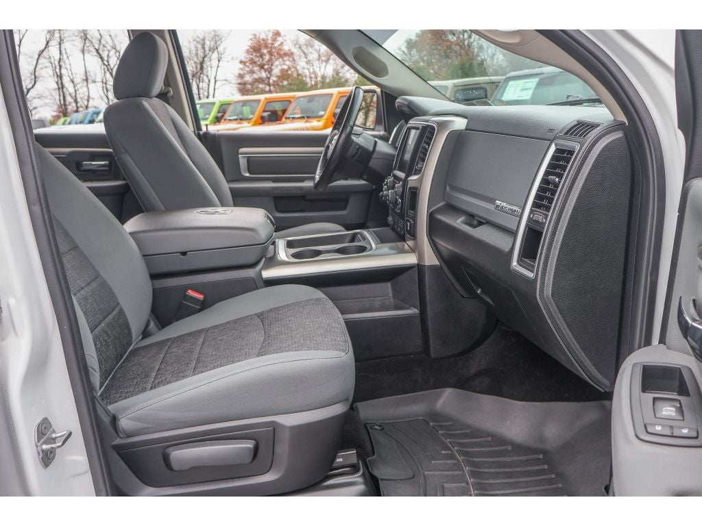 2016 RAM 1500 Big Horn Crew Cab