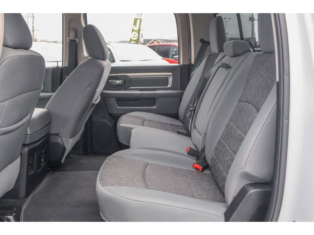 2016 RAM 1500 Big Horn Crew Cab