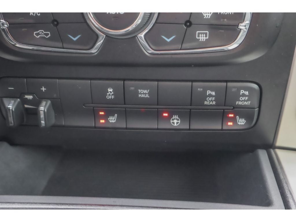 2016 RAM 1500 Big Horn Crew Cab