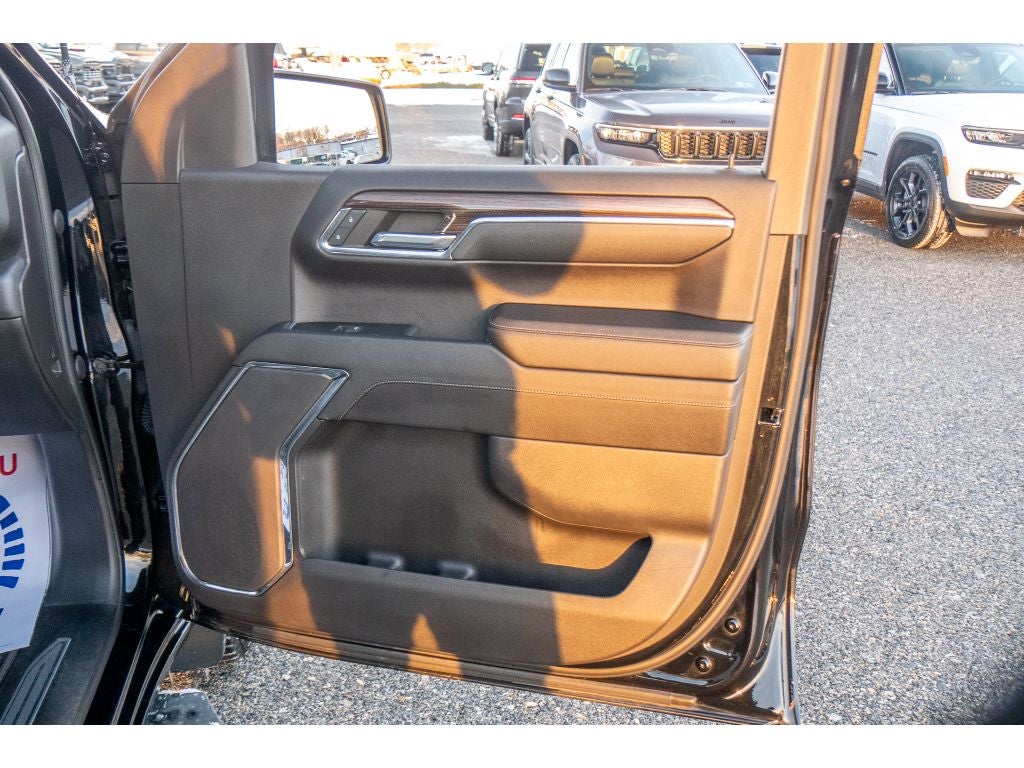 2023 Chevrolet Silverado LT