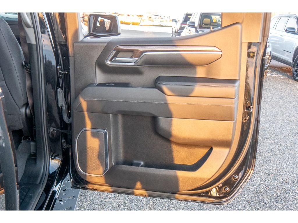 2023 Chevrolet Silverado LT