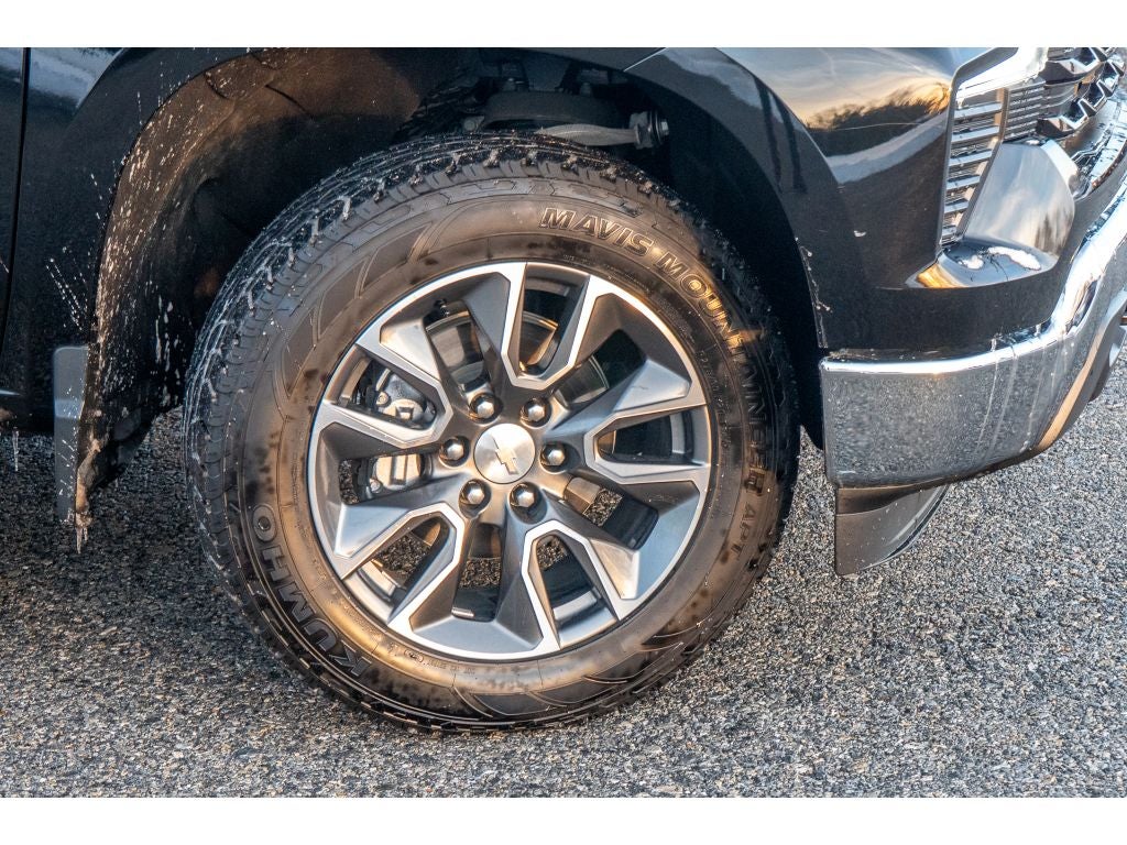 2023 Chevrolet Silverado LT