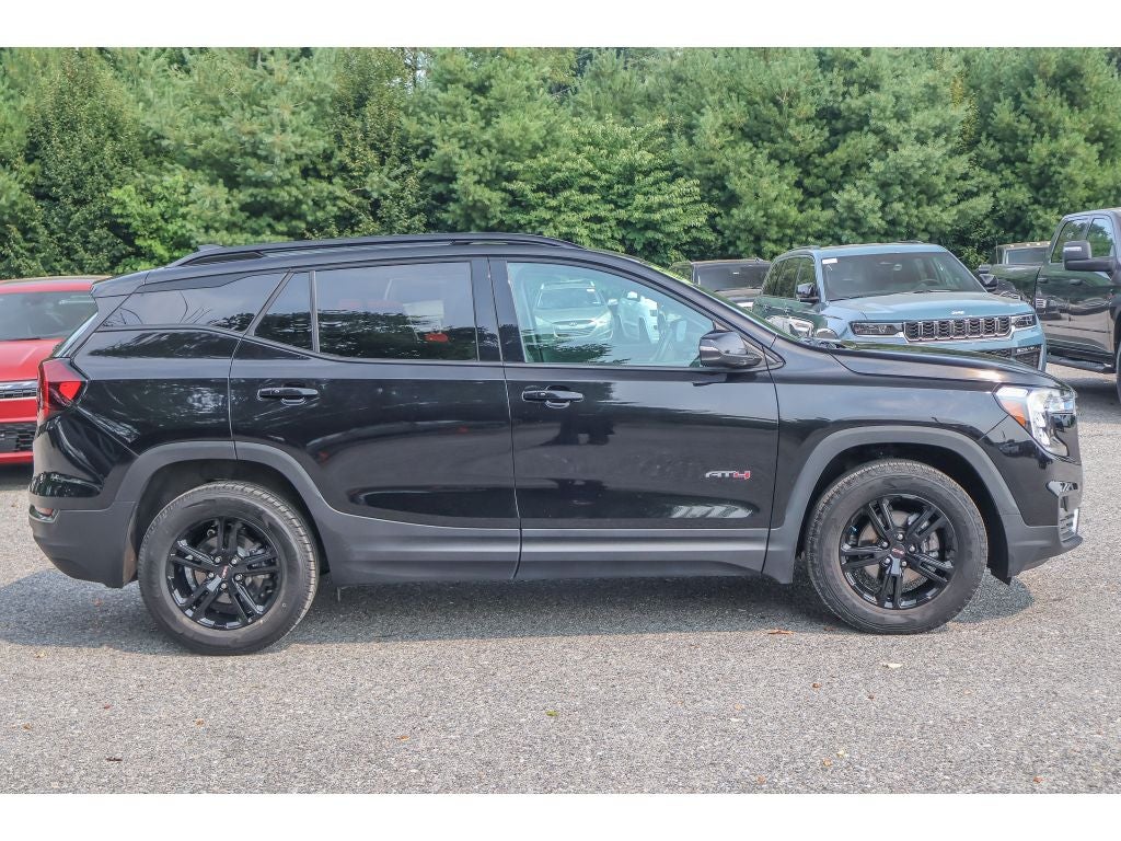 2023 GMC Terrain AT4